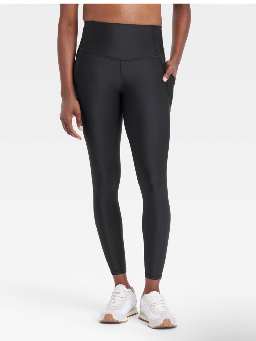 Women’s Effortless Support High-Waist Pocketed Leggings.  Black.  XS